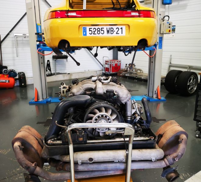 Dépose moteur et révision pour cette magnifique Porsche 993 RS