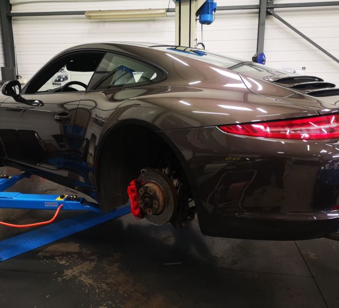 Entretien courant et périodique pour cette Porsche 991 2s.